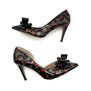 Betsey Johnson Patent Leather Rose Bow Relay Heels 9